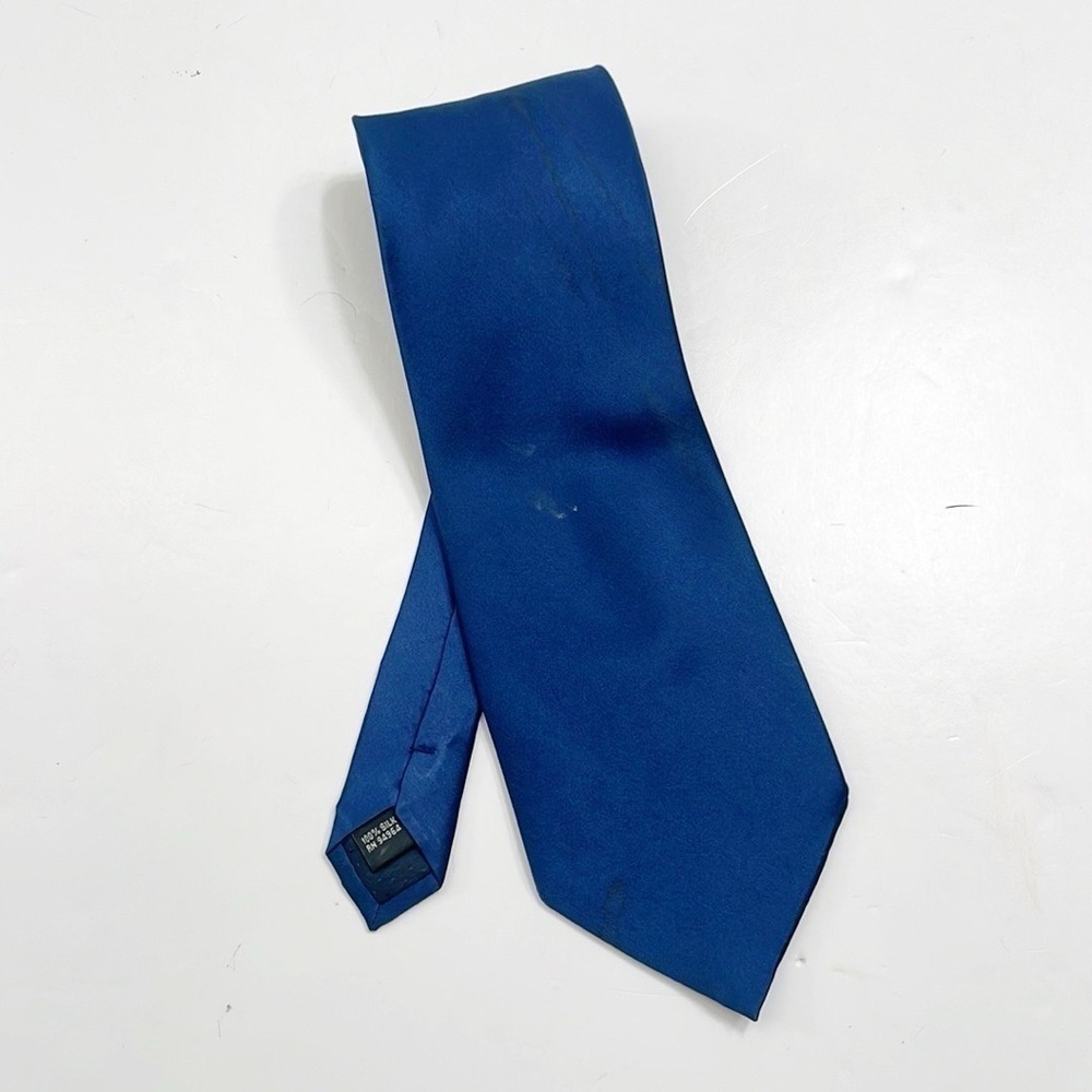Boston Traders blue 100% silk wide tie